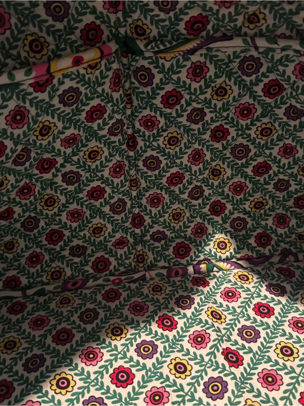 Viva La Vera - Vera Bradley Travel Bag - Picture 5 of 5